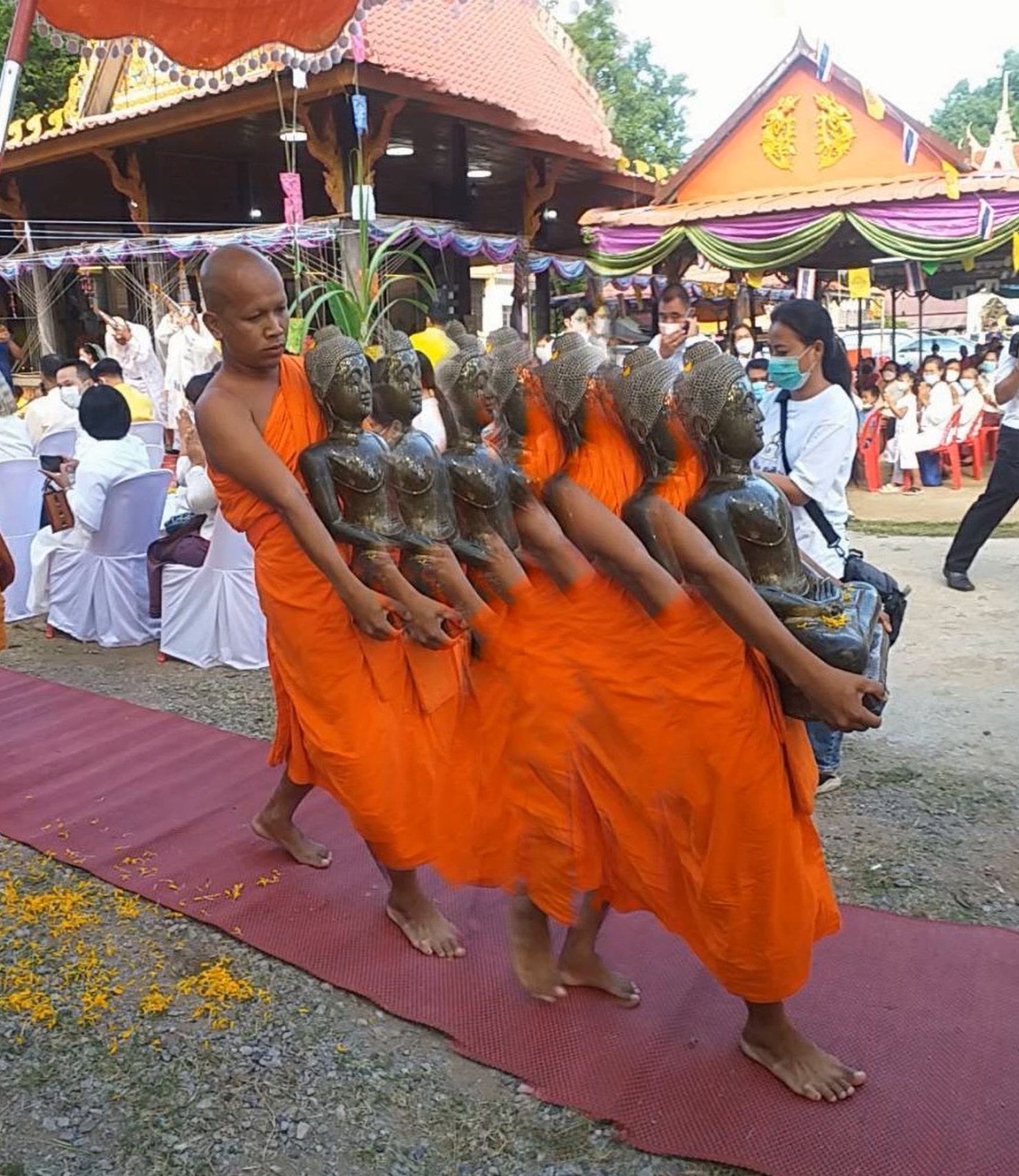 หลวงพ่อบึงสามพัน