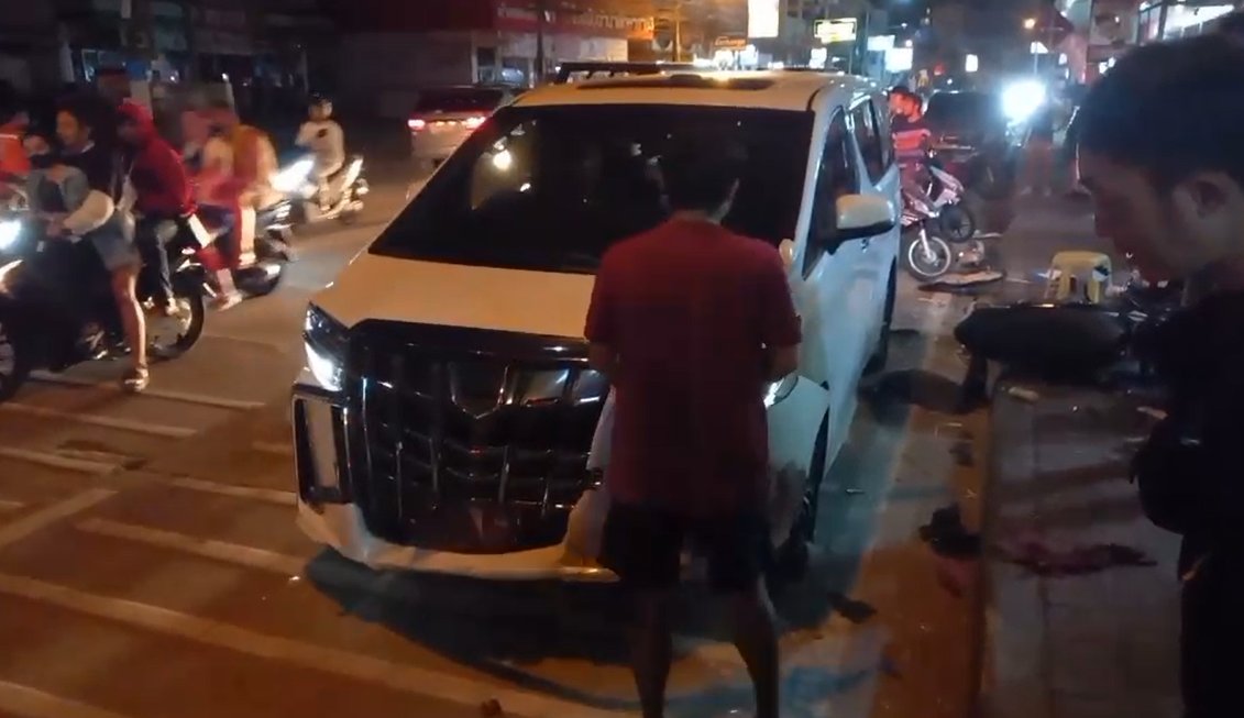 แอล กมลวรรณ 