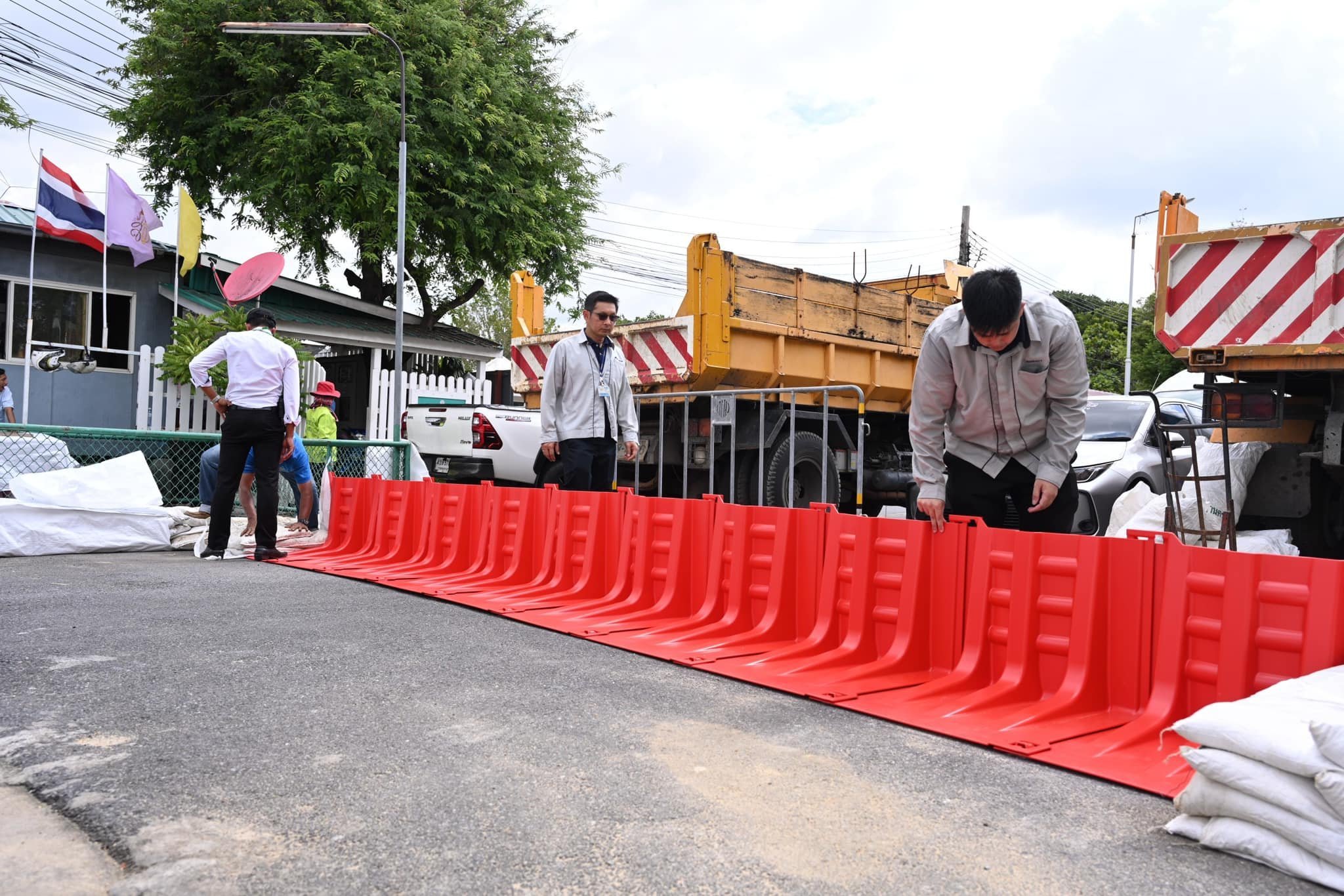 กำแพงกั้นน้ำท่วม Boxwall Flood Barrier 