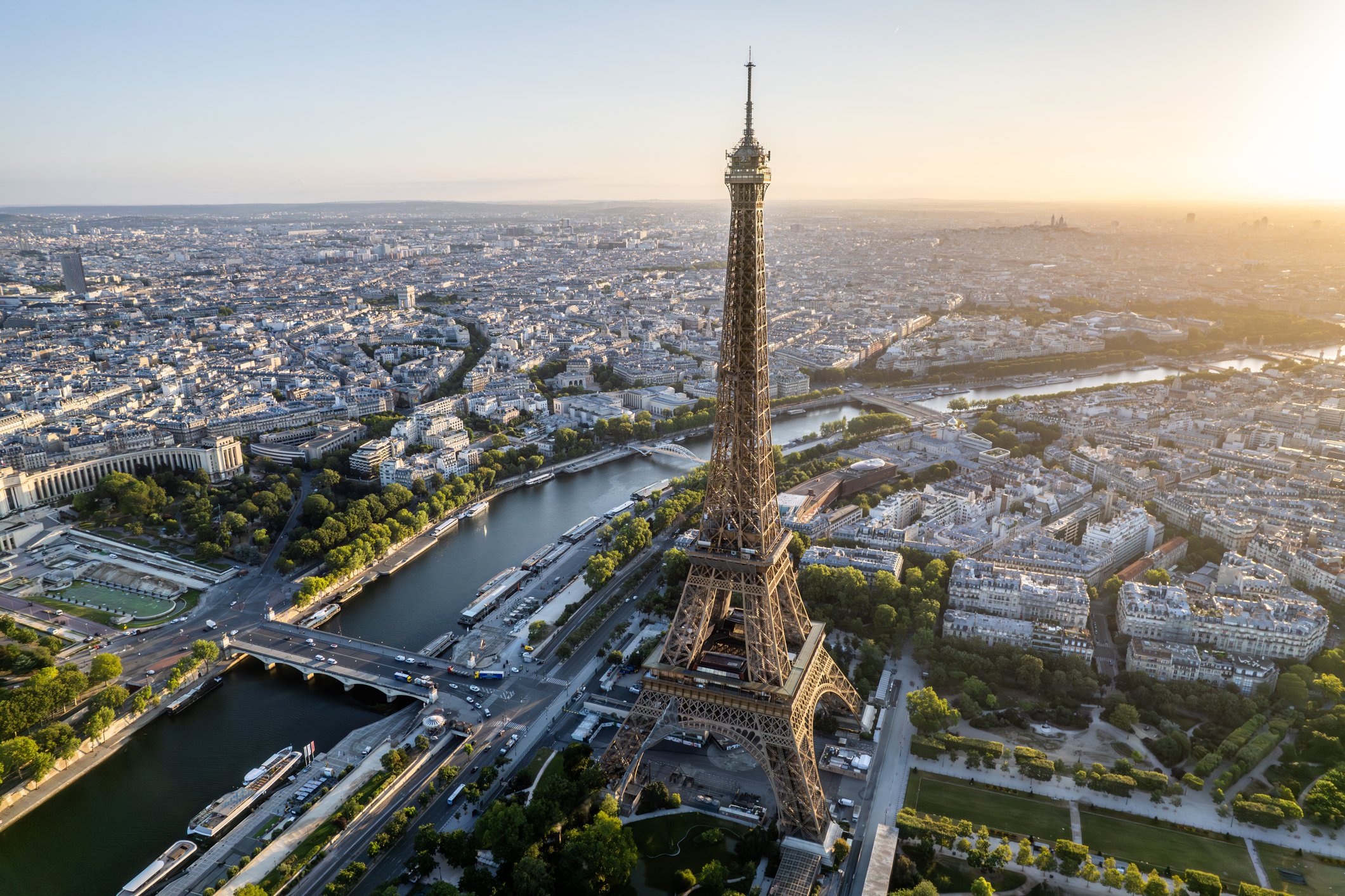 หอไอเฟล แม่น้ำแซน ปารีส ฝรั่งเศส เจ้าภาพโอลิมปิก 2024