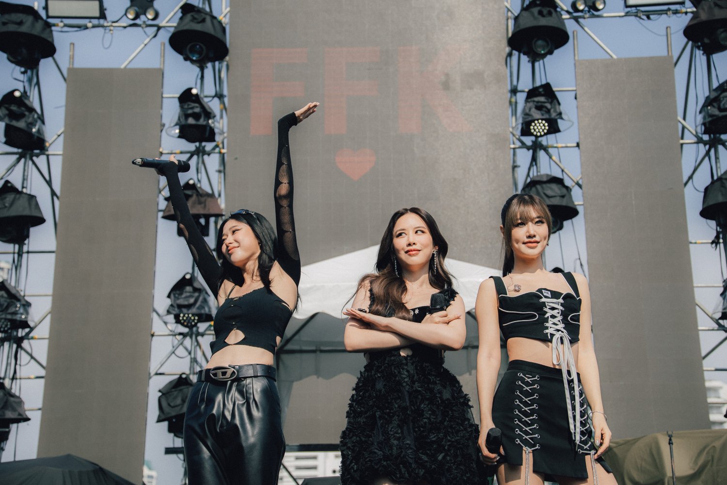 เฟย์ ฟาง แก้ว เฟย์ ฟาง แก้ว