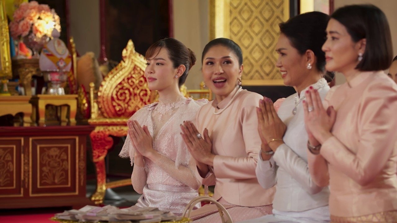 หลังคาใบบัว