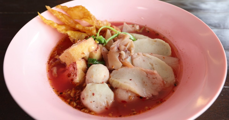 ร้านต.ก๋วยเตี๋ยวลูกชิ้นปลาปั้นมือสูตรโบราณ