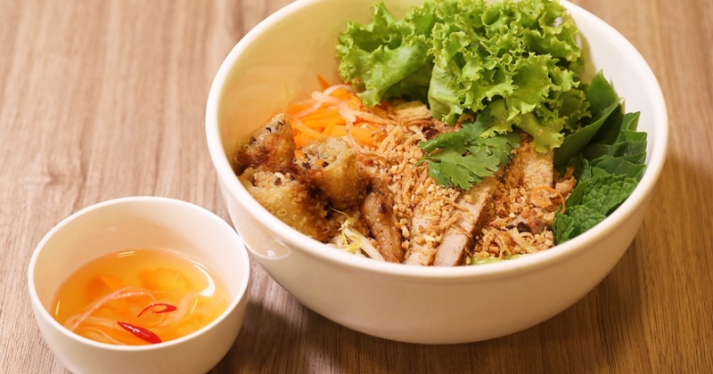 ร้าน Pho14 original viet cuisine and coffee shop