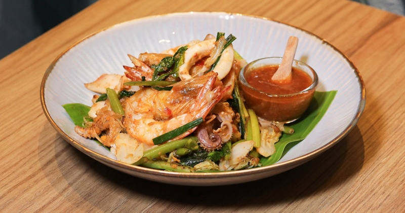 ร้านผัดไทยแม่ทองใบ