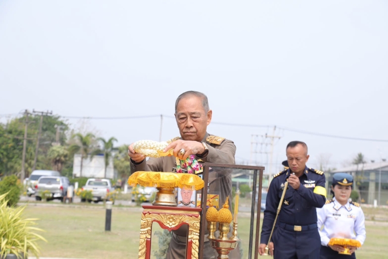 องคมนตรี เปิดปฏิบัติการ "ฝนหลวง" บรรเทาความรุนแรงของพายุลูกเห็บ