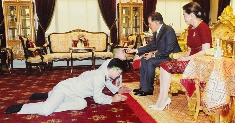 สุดปลื้มปิติ พระราชทานสมรสเท่าเทียมคู่แรก ณ พระที่นั่งอัมพรสถาน