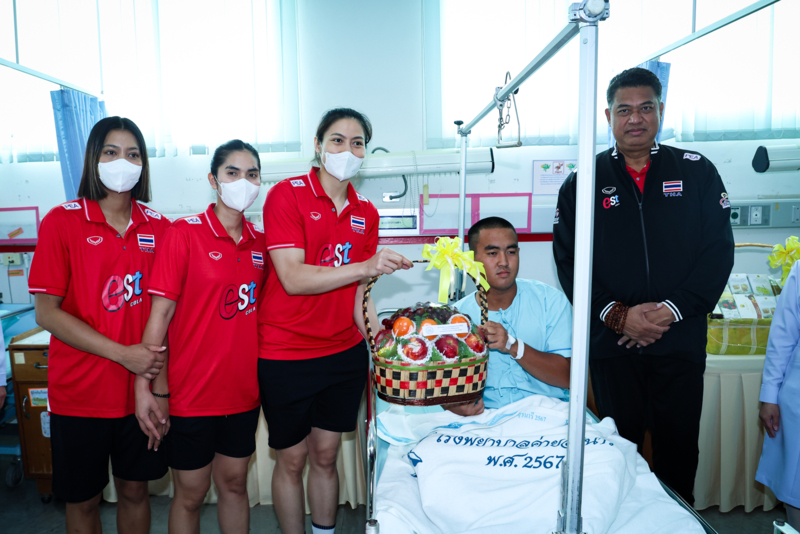 "วอลเลย์บอลหญิงไทย" เยี่ยมทหารเหตุปะทะชายแดน ก่อนลุยศึก ซี วี ลีก 2025