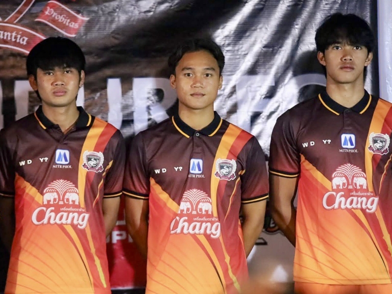 ขอติด 1 ใน 5 สุพรรณบุรี เอฟซี เปิดตัวชุดแข่งฤดูกาล 2025-26