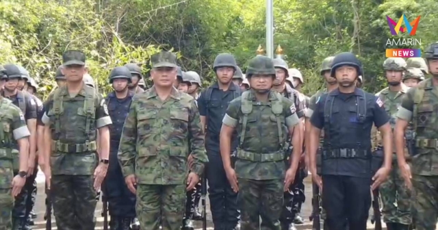 ผบ.ทร. ลงพื้นที่ชายแดน อ.โป่งน้ำร้อน ติดตามสถานการณ์ พร้อมมอบสิ่งของ