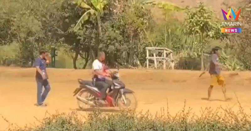 นักเรียนหนีตายระทึก! ชายเสพยาคลุ้มคลั่งถือมีดเข้าโรงเรียน