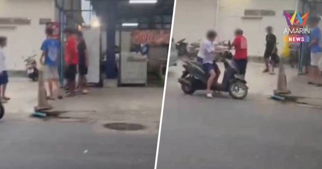 เปิดภาพนาทีระทึก นักเรียนมัธยมชักมีดแทงกัน เจ็บสาหัส 2 ราย