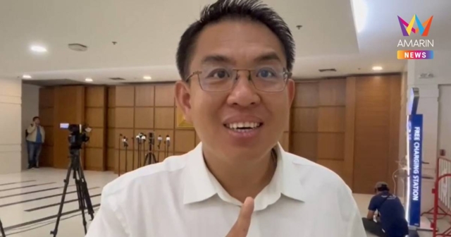 วิโรจน์ ยื่นหนังสือกกต.พิสูจน์บัตรเลือกตั้งมีบาร์โค้ดส่อโมฆะขัดรธน.