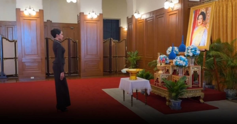 "โอปอล-สุชาตา" มิสเวิลด์ 2025 ถวายสักการะพระบรมศพ สมเด็จพระพันปีหลวง