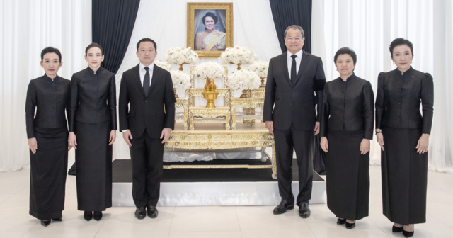 บริษัท ไทยเบฟเวอเรจ จำกัด (มหาชน) น้อมถวายความอาลัยเบื้องหน้าพระฉายาลักษณ์ สมเด็จพระนางเจ้าสิริกิติ์ พระบรมราชินีนาถ พระบรมราชชนนีพันปีหลวง