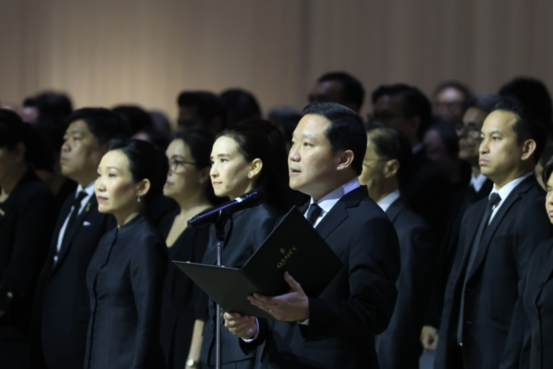 บริษัท ไทยเบฟเวอเรจ จำกัด (มหาชน) น้อมถวายความอาลัยเบื้องหน้าพระฉายาลักษณ์ สมเด็จพระนางเจ้าสิริกิติ์ พระบรมราชินีนาถ พระบรมราชชนนีพันปีหลวง