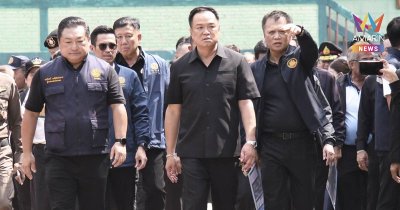 "อนุทิน" เยี่ยมน้ำท่วมอ่างทอง ขอชาวบ้านบ่น-ด่ามาได้ ยัน รบ.ไม่ทอดทิ้ง