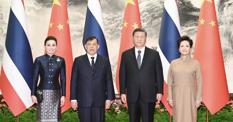 ประธานาธิบดี สีจิ้นผิง จัดพิธีรับเสด็จ ในหลวง -พระราชินี