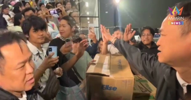 นายกฯ เยี่ยมศูนย์อพยพ มอ.สงขลา ย้ำเร่งระดมช่วยคนติดค้าง