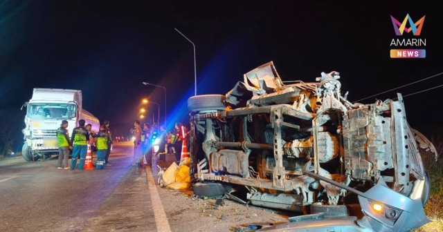 หลบไม่พ้น! รถพ่วงแซงไม่พ้นเจอรถพ่วงอีกคันสวน ชนกันยับ 5 คัน ดับ 1 ราย