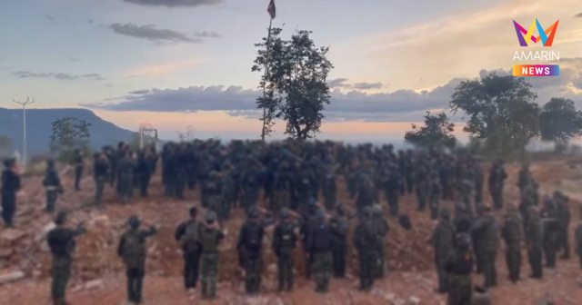 นาทีฮึกเหิม! ปักธง-ร้องเพลงชาติไทยดังกระหึ่ม กลางช่องอานม้า