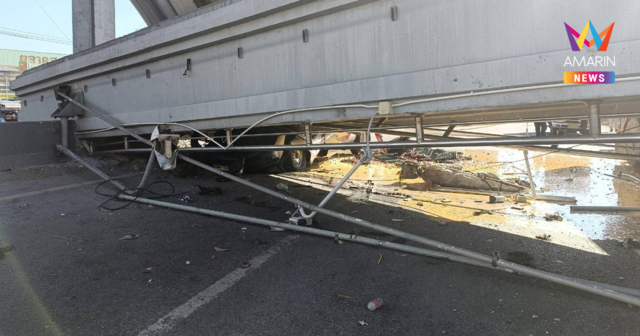 สั่งอายัดตัว! คนขับรถบรรทุกดัมพ์ค้างชนสะพานลอยพังยับทับรถส่งไข่ดับ1