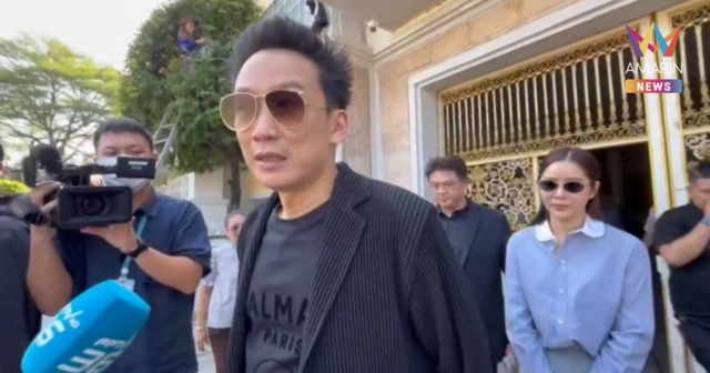 “โอ๊ค” ควงเมีย เยี่ยม “ทักษิณ” คุยเรื่องหลาน ฝากให้กำลังใจ “ยศชนัน”