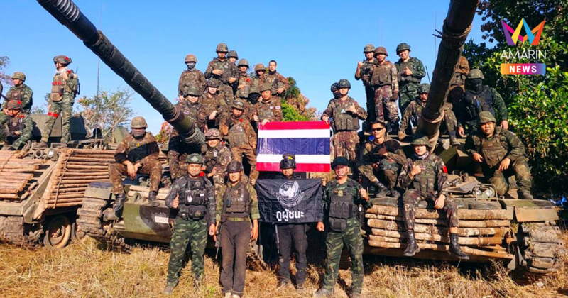 สะบัดเหนือช่องระยี! ทหารพราน26 นำทัพเหล่าทัพเชิญธงชาติไทยขึ้นสู่ยอดเสา