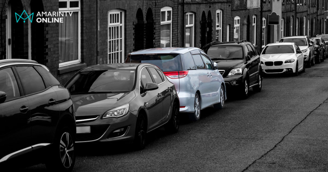 จอดรถหันหน้าสวนเลนรถวิ่ง ผิดกฎหมาย มีค่าปรับ และอันตรายกว่าที่คิด