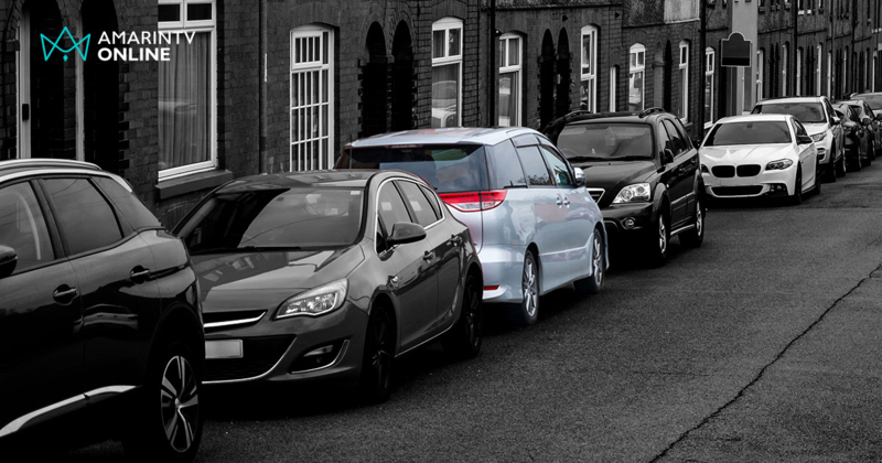 จอดรถหันหน้าสวนเลนรถวิ่ง ผิดกฎหมาย มีค่าปรับ และอันตรายกว่าที่คิด