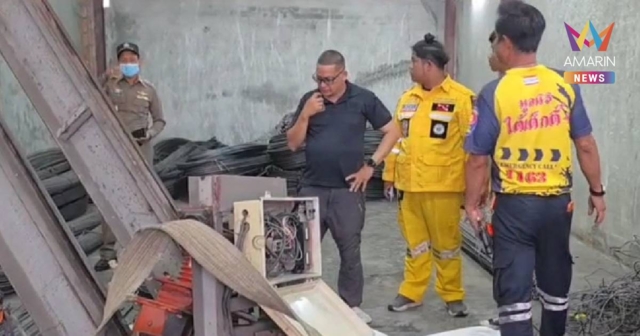 นาทีชีวิต! เหล็กเส้นดีดฟาดรางเครนหลุด ทับร่างคนงานวัย 47 ปี ดับสลด
