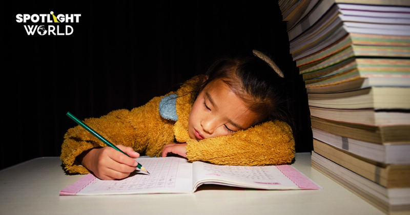 จีนรีเซ็ตการศึกษา ห้ามให้การบ้านเยอะเกินควร หลังเด็กเครียด-ซึมเศร้า