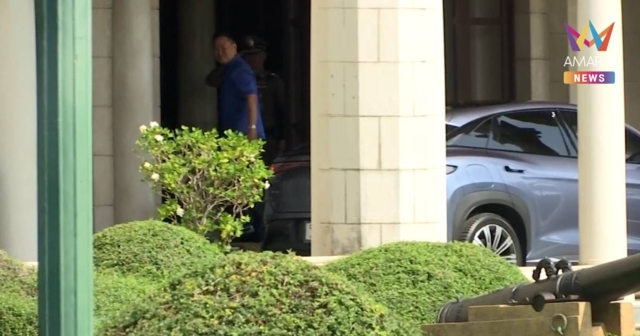 นายกฯ ยิ้มให้สื่อฯ เข้าทำเนียบหลังโปรดเกล้าฯ ครม.อนุทิน 2