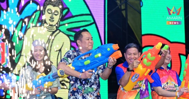 นายกฯ เปิดงานสงกรานต์ถนนข้าวสุกอ่างทอง ขอคนไทยเล่นน้ำมีความสุขเต็มที่