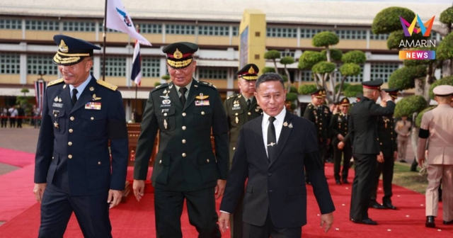 รมว.กลาโหม ย้ำสัมพันธ์ ผบ.ทบ.-ผบ.ทอ.แน่นปึก ไม่ใช่แค่เพื่อนร่วมรุ่น