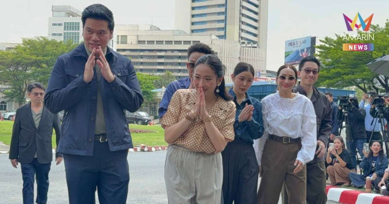 "โอ๊ค - เอม - อิ๊งค์" ครอบครัวชินวัตร เข้าเยี่ยม "ทักษิณ" ครั้งสุดท้าย