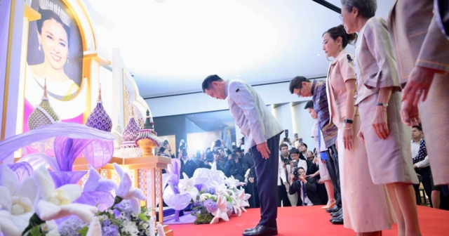 นายกฯ อนุทิน เปิดนิทรรศการเฉลิมพระเกียรติ