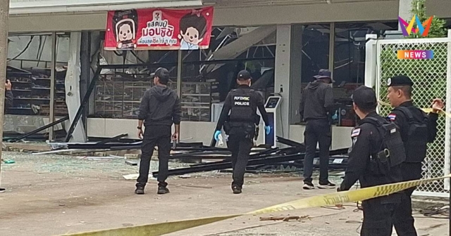 จนท.เก็บหลักฐาน เผาร้านสะดวกซื้อ สรุปปัตตานีป่วนรวม 19 จุด ใน 3 วัน
