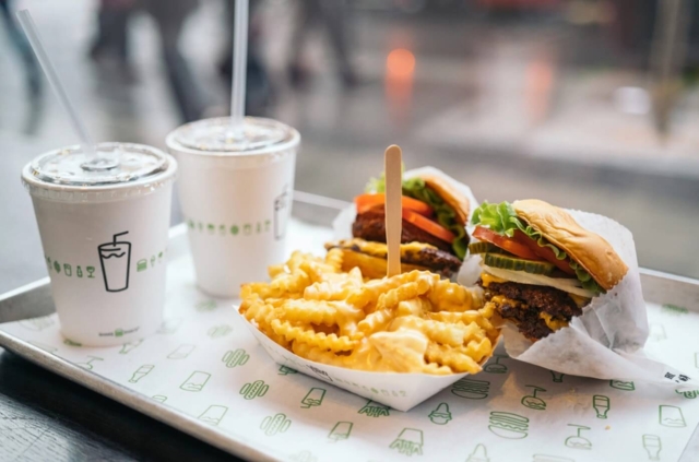 Shake Shack รุ่ง! สรุปผลประกอบ Q3 เชนร้านอาหาร ใครคือเบอร์ 1 ของโลก