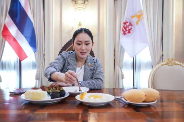 นายกฯเชิญชวน กินผลไม้ไทย อุดหนุนเกษตรกร