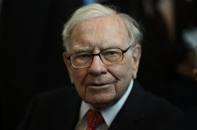 ภาพจาก AFP: คุณปู่ Warren Buffett”นักลงทุนระดับตำนาน