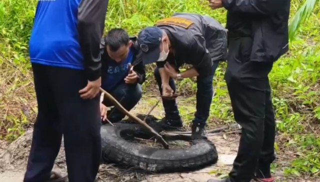 ฆ่าโหด! เผานั่งยางคนดูแลสวนปาล์ม 3 ศพ ผงะเจออีกศพถูกเผาแล้ว 2 สัปดาห์