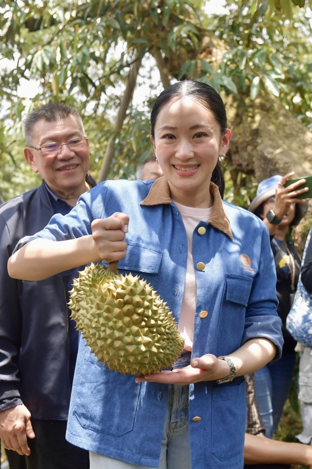 นายกฯ​ เชิญชวน​ คนไทยอุดหนุนผลไม้ไทย​ ฝนตกชุก ห่วงผลผลิตล้น​