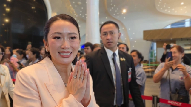 นายกฯ เมินตอบขึ้นค่าแรงขั้นต่ำ 400 บาท รับวันแรงงานแห่งชาติ