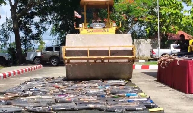 ประกาศสงครามรถซิ่ง! บดท่อแต่ง 477 ชิ้น ยึดรถกว่า 600 คัน