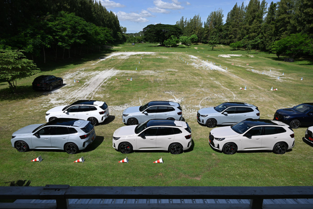 BMW X3 M50 xDrive และ BMW X3 20d xDrive M Sport Pro