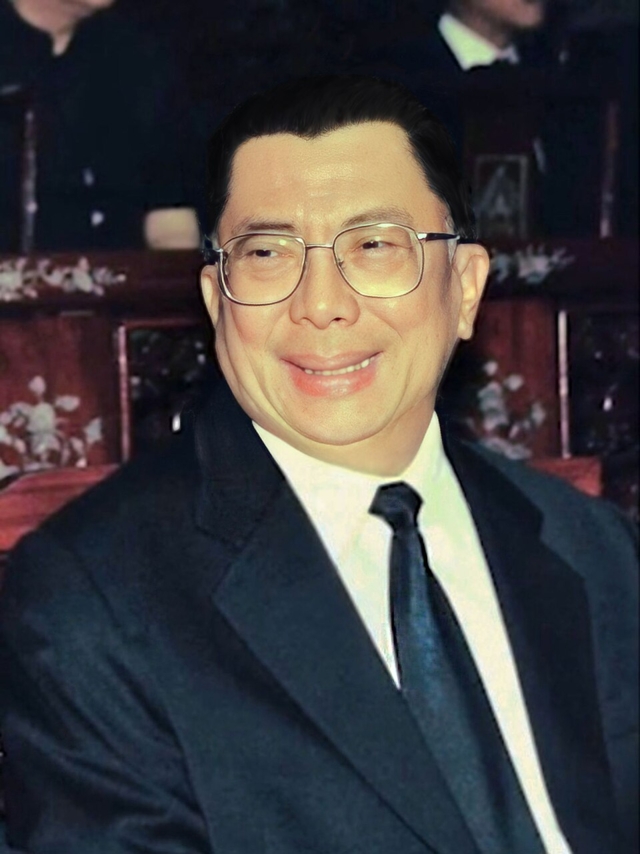 พล.อ. ชวลิต ยงใจยุทธ อดีตนายกรัฐมนตรี
