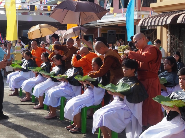 ขอบคุณภาพจากเฟซบุ๊ก วัตรทรงธรรมกัลยาณี 