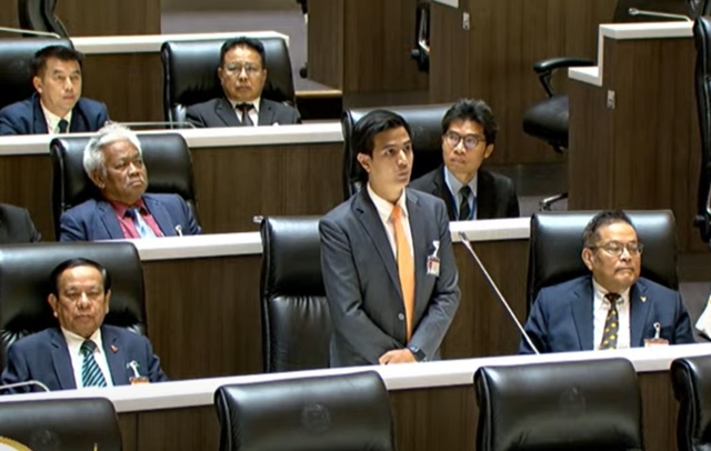 เดือด! พิเชษฐ์-พริษฐ์ ฟัดกันแต่เช้า ปมงบปรับปรุงสภาฯ