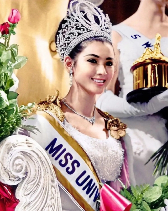ปุ๊ก อาภัสรา หงสกุล
